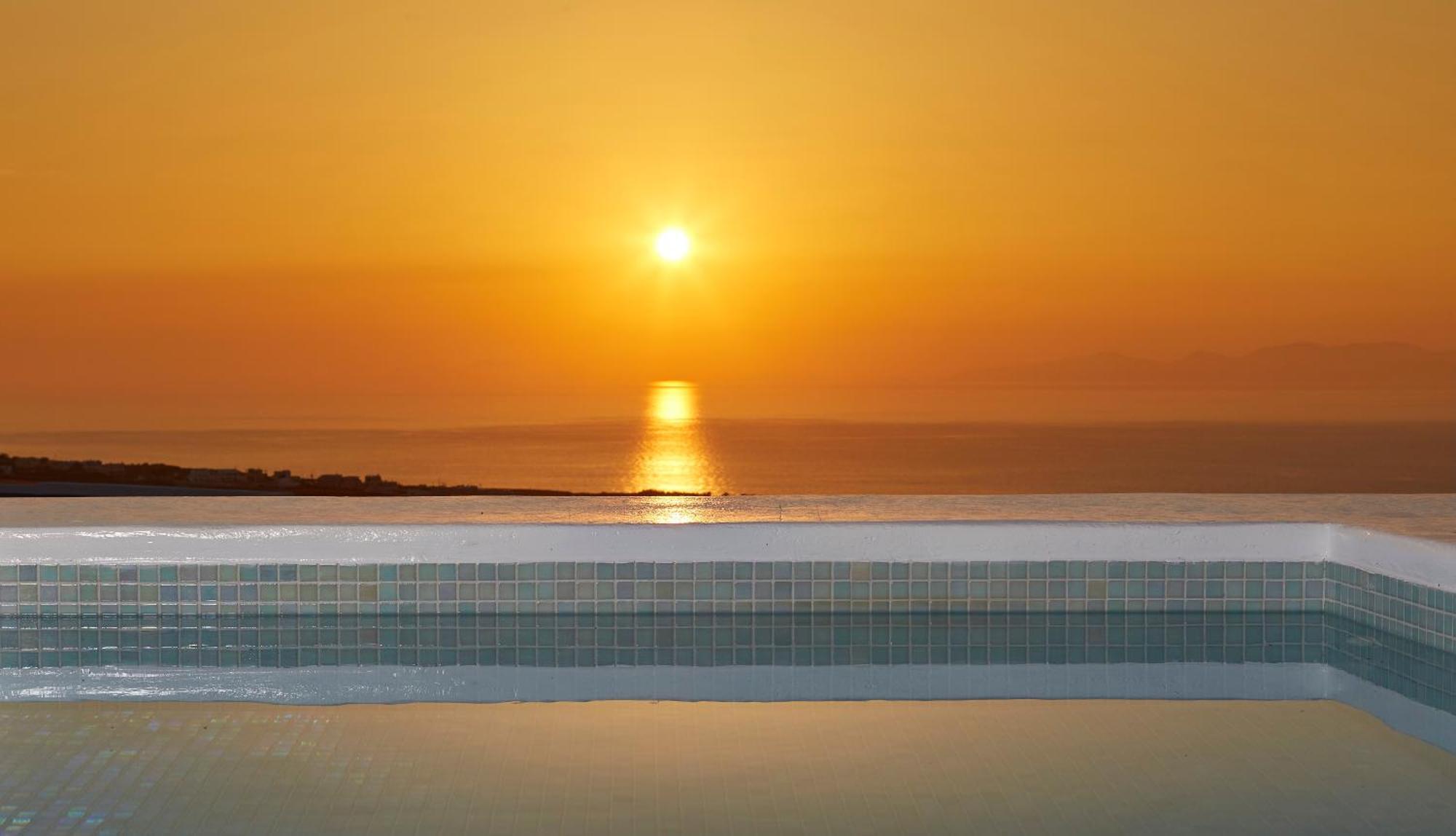 Aperanto Suites Oia Exterior foto